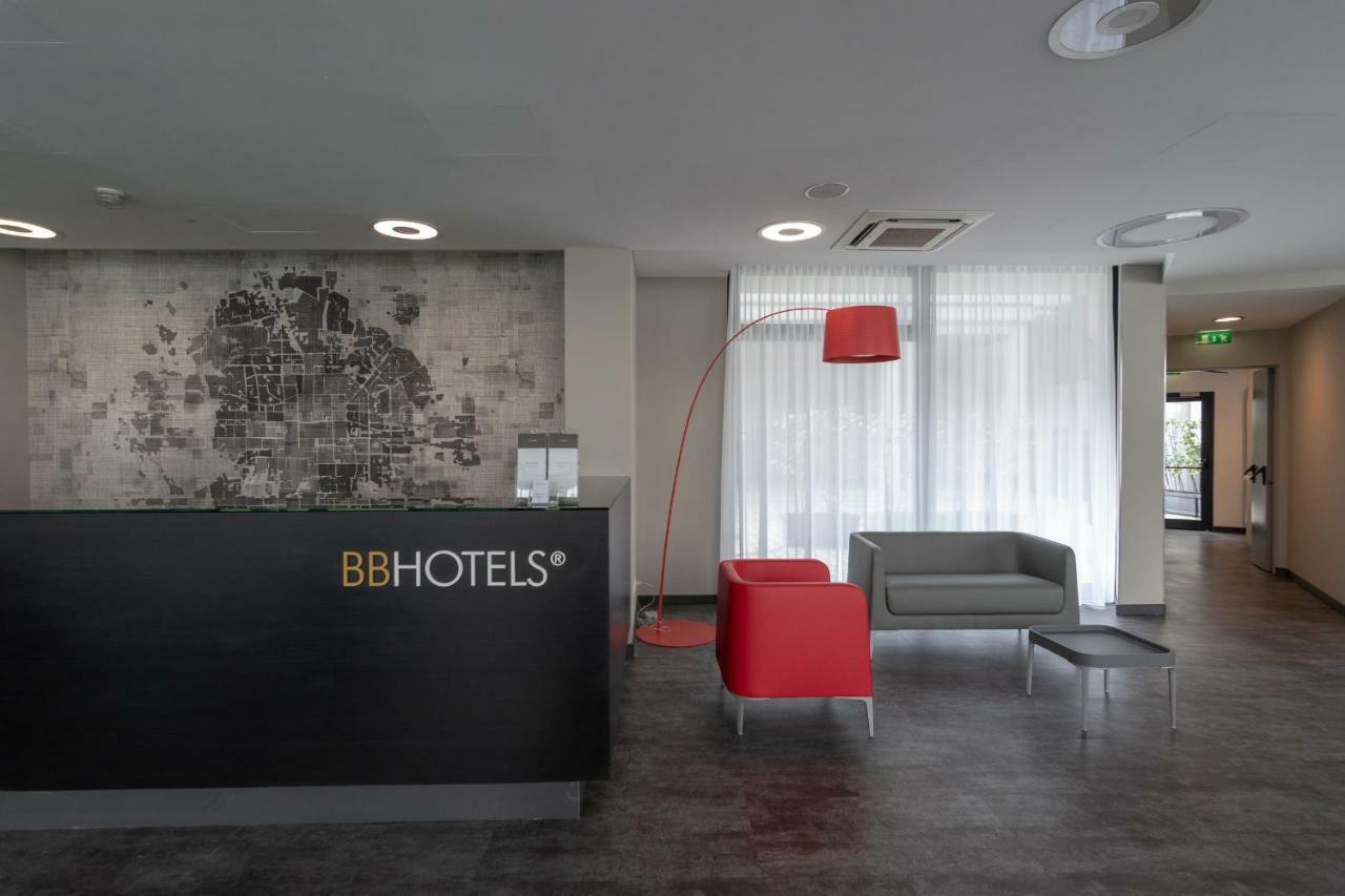 Bb Hotels Smarthotel Milano Linate エクステリア 写真
